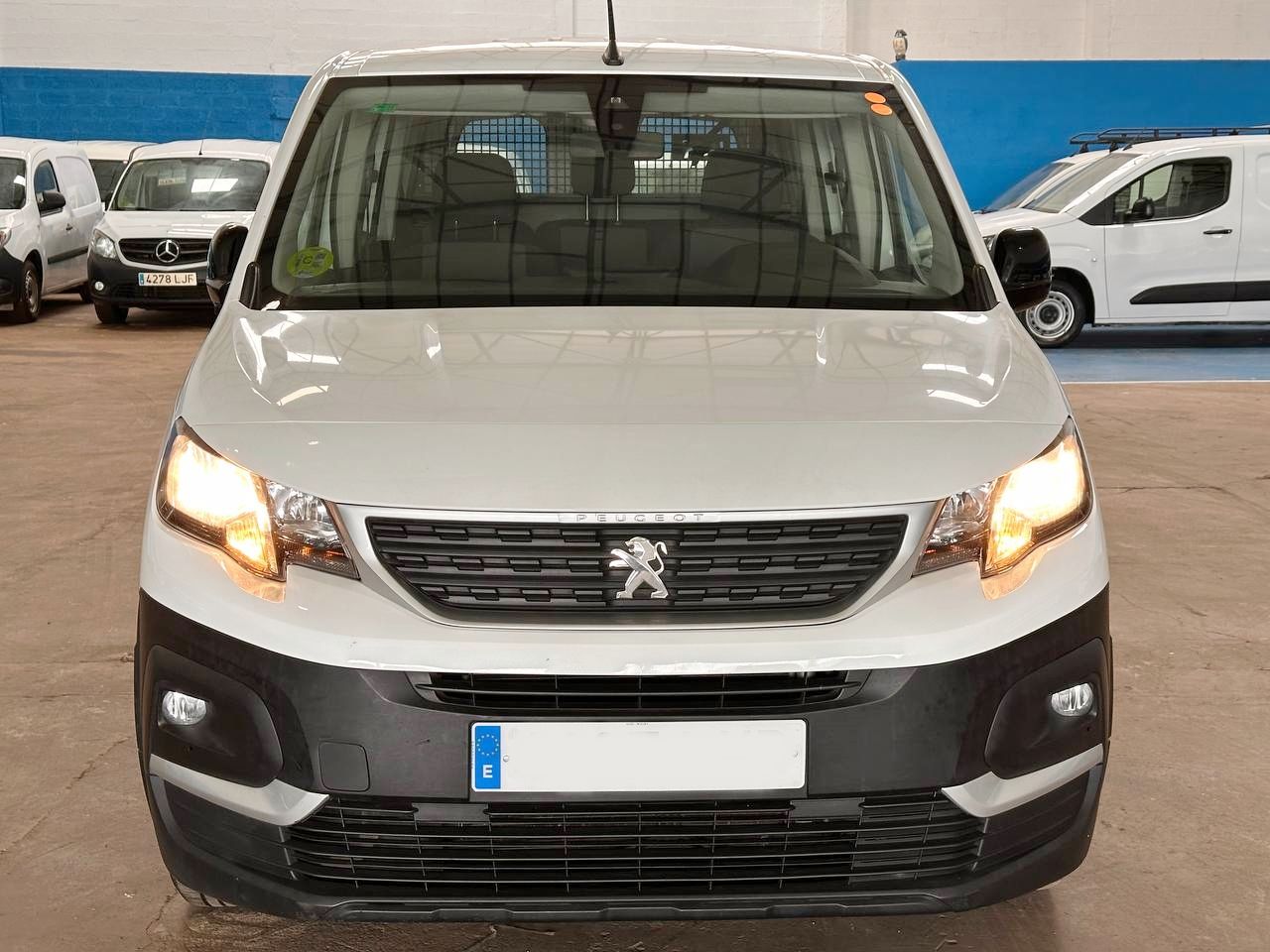 Foto Peugeot Rifter 2