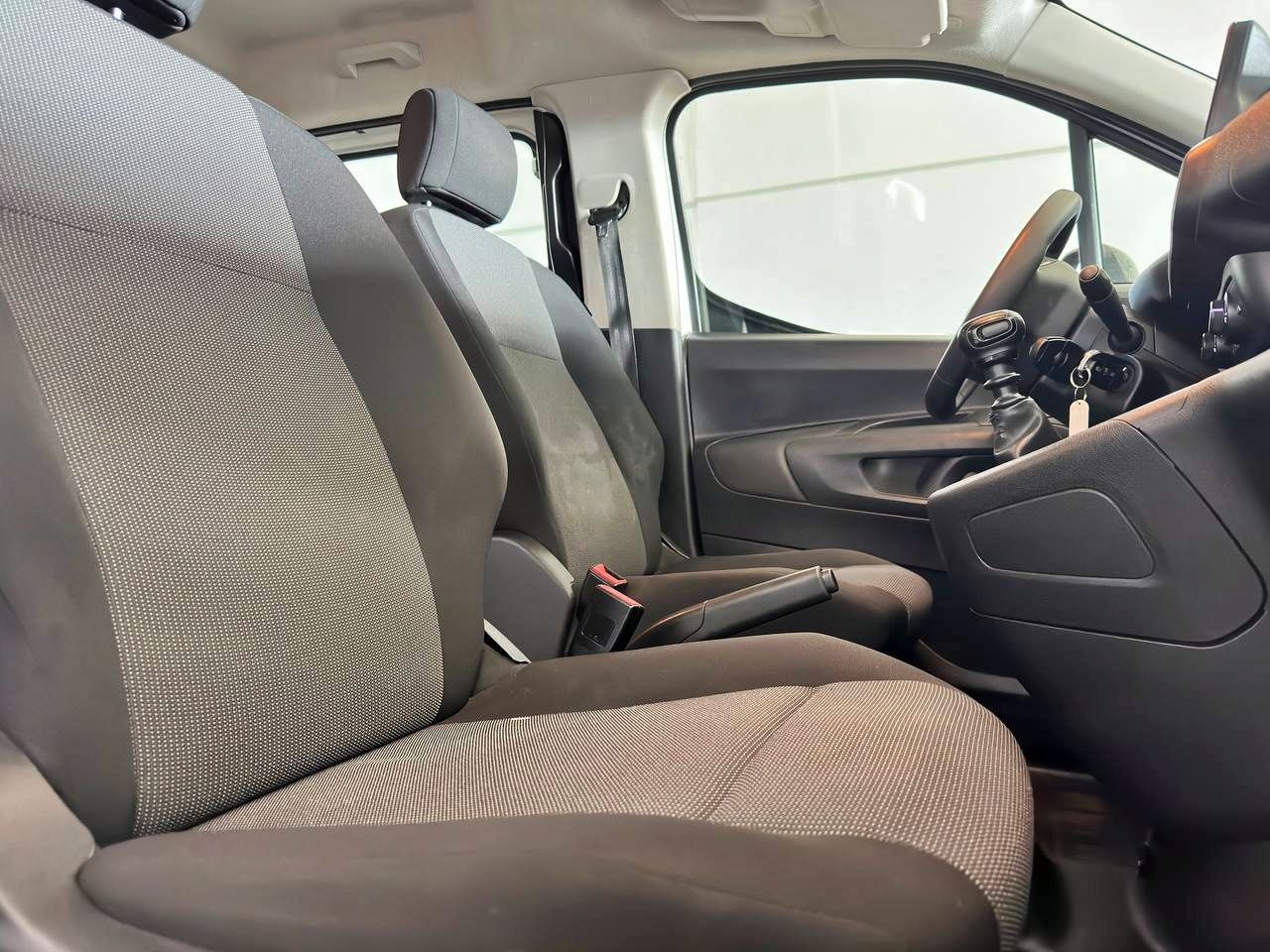 Foto Peugeot Rifter 9
