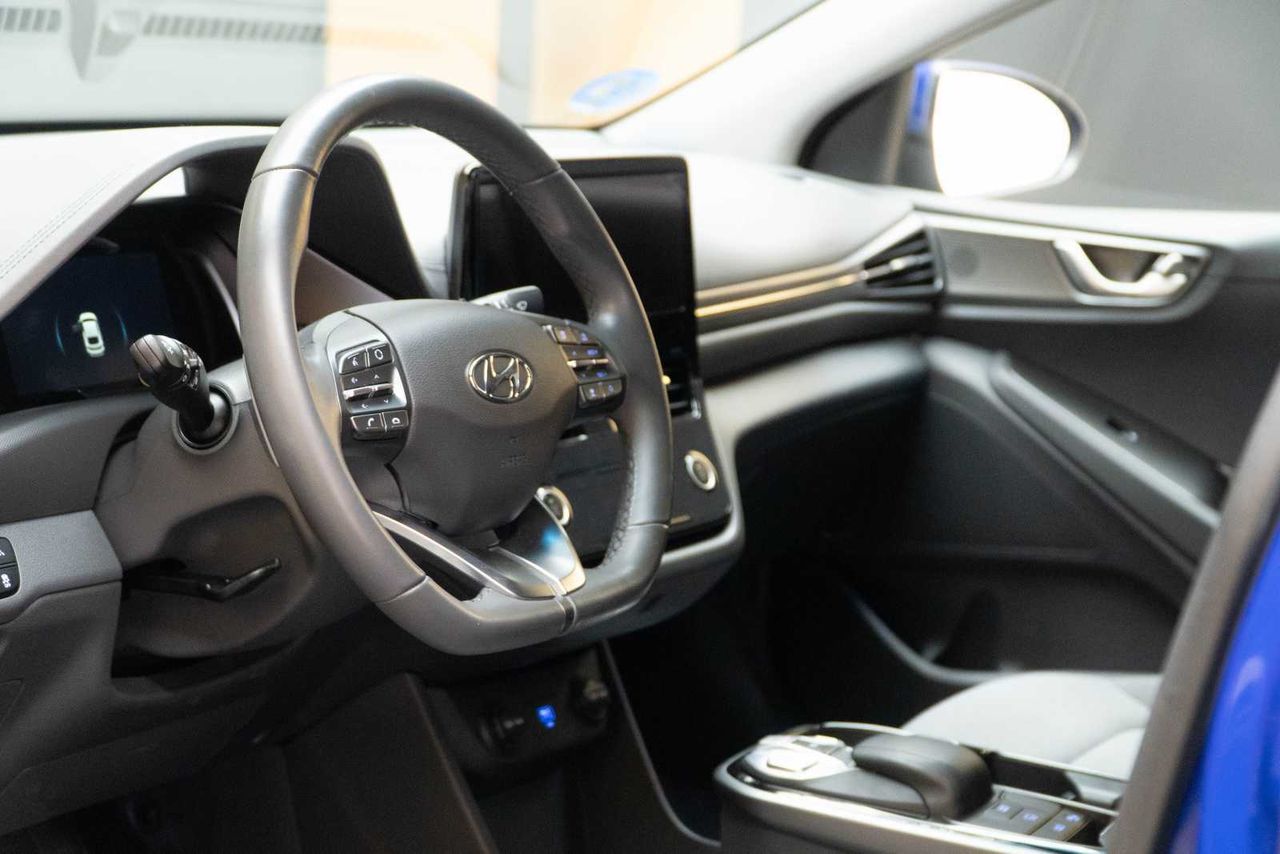 Foto Hyundai IONIQ 11