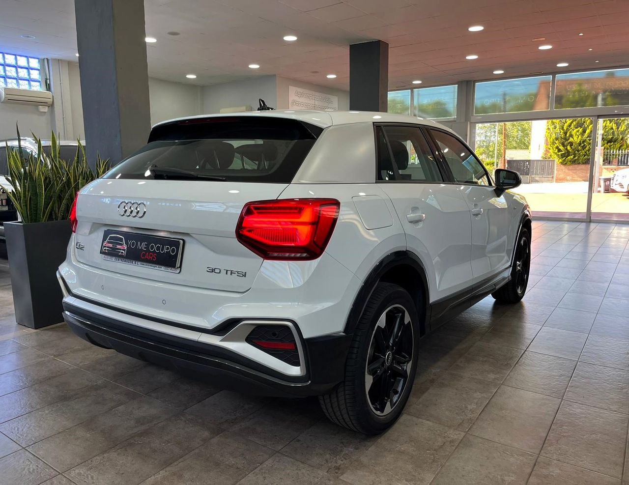 Foto Audi Q2 12