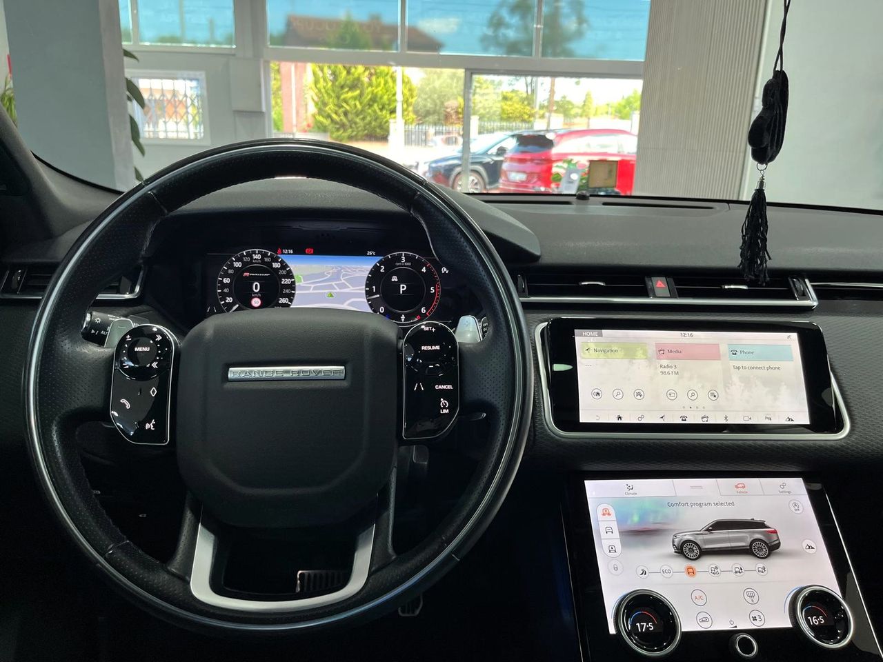 Foto Land-Rover Range Rover Velar 18