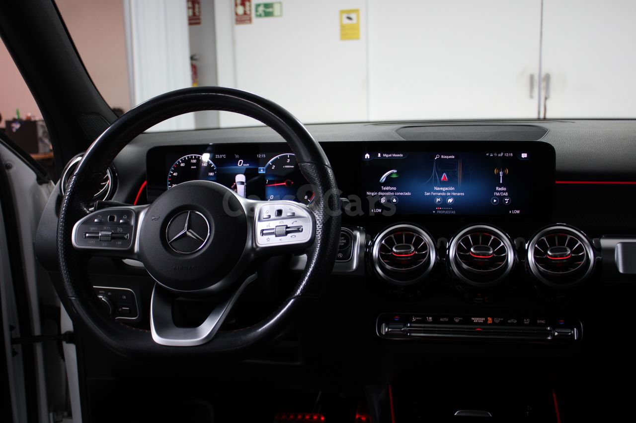 Foto Mercedes-Benz Clase GLB 2