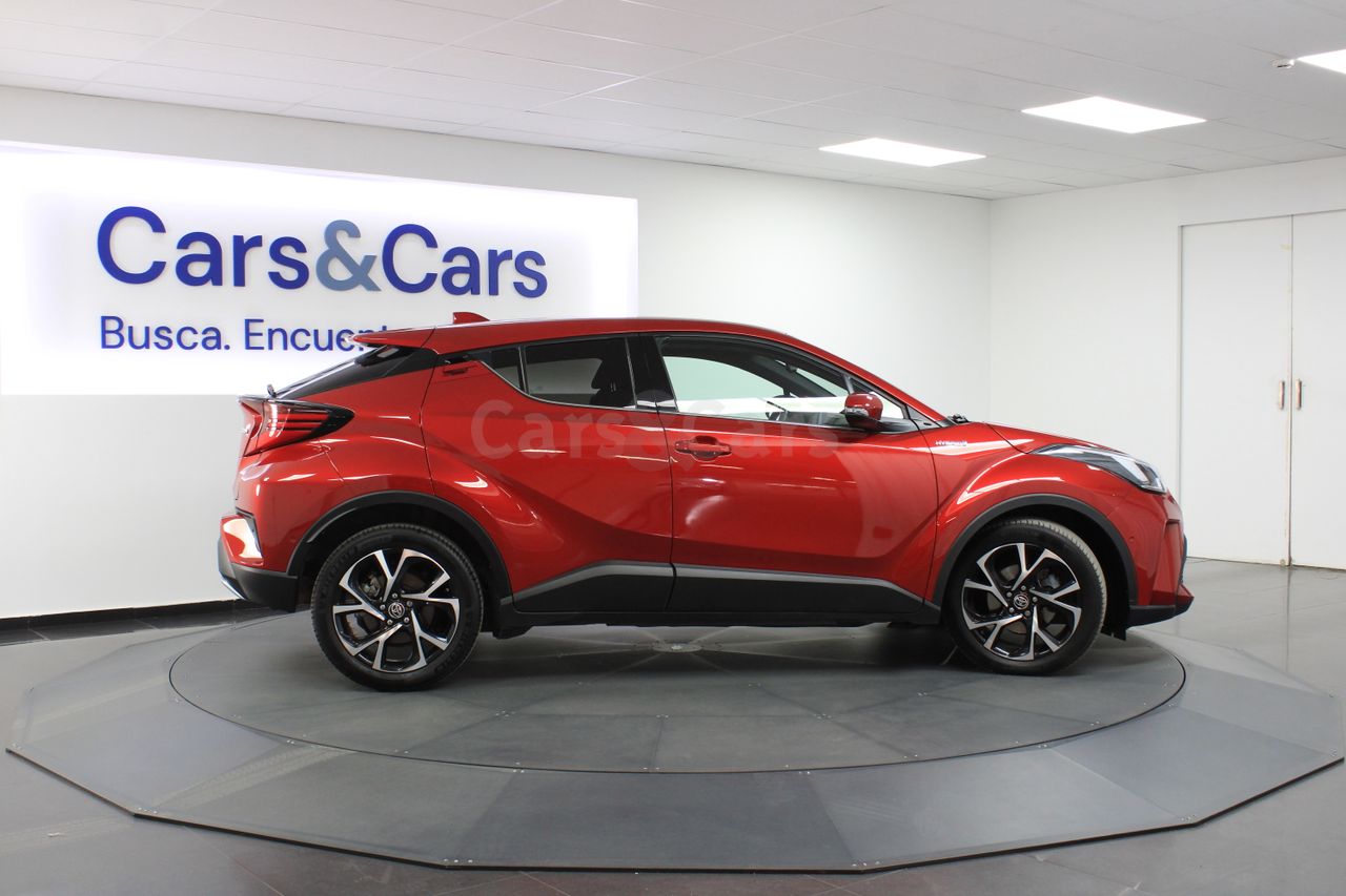 Foto Toyota C-HR 23