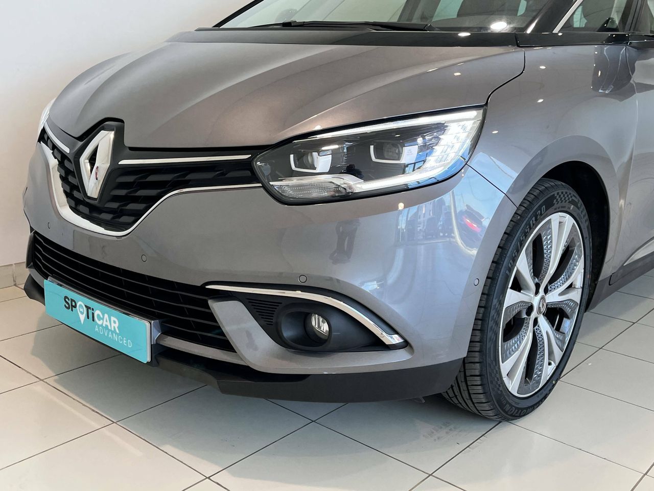 Foto Renault Scénic 19