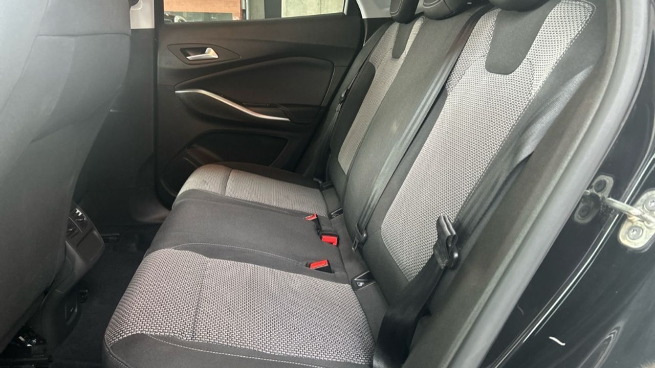 Foto Opel Grandland X 12