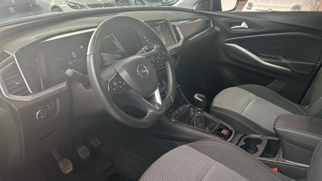 Foto Opel Grandland X 21
