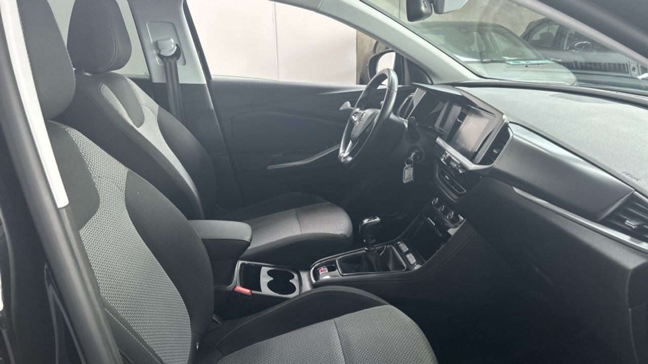 Foto Opel Grandland X 24