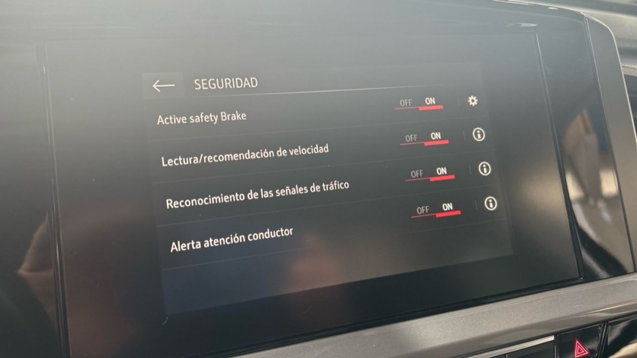 Foto Opel Grandland X 38