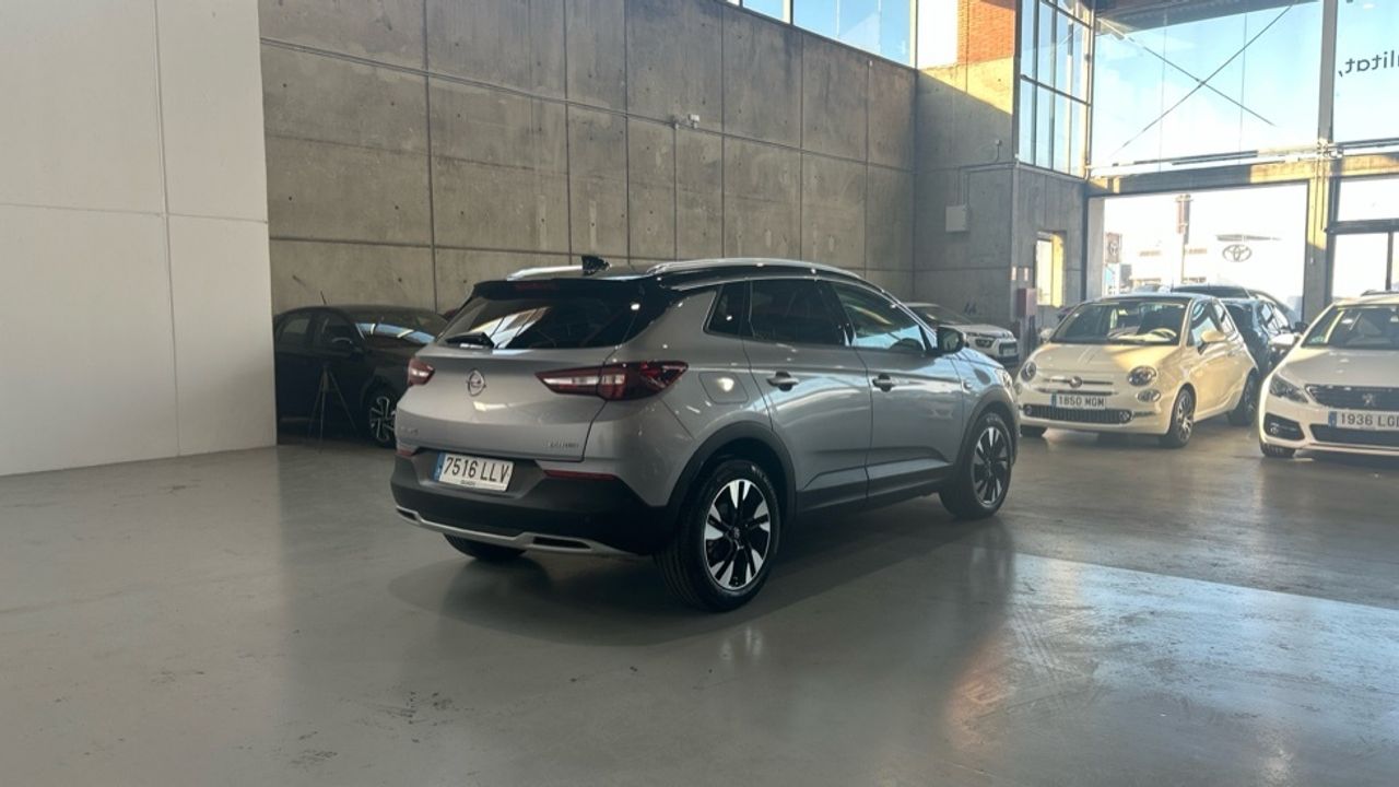 Foto Opel Grandland X 24