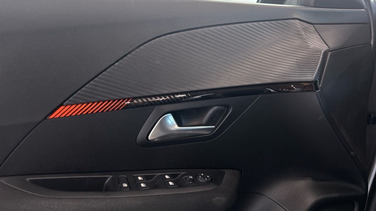 Foto Peugeot 208 31