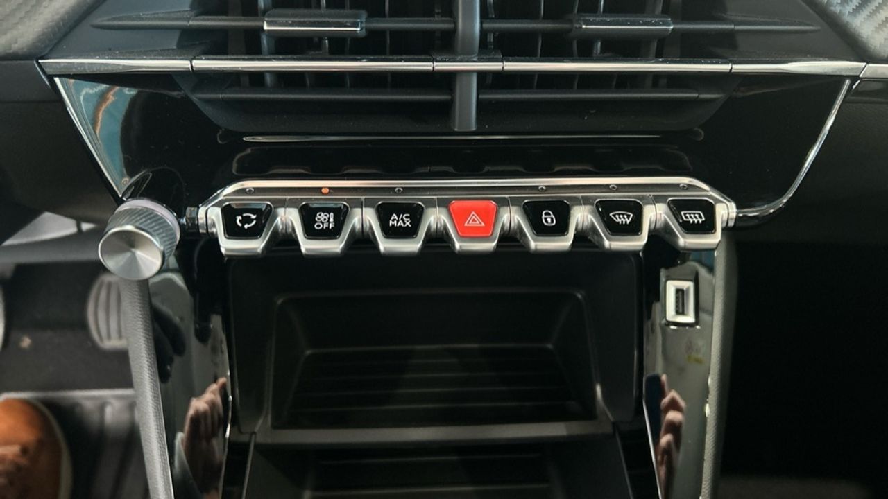 Foto Peugeot 208 36