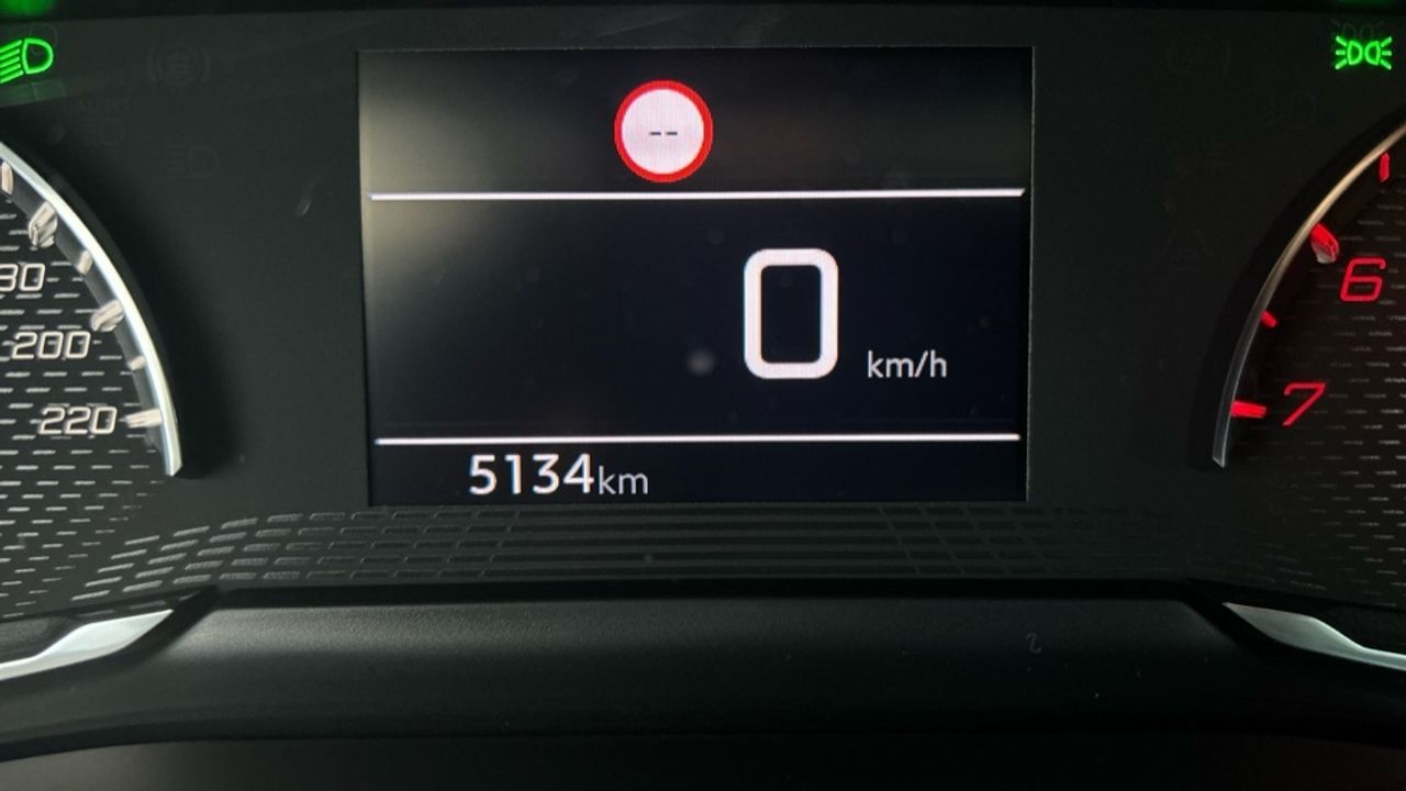 Foto Peugeot 208 38
