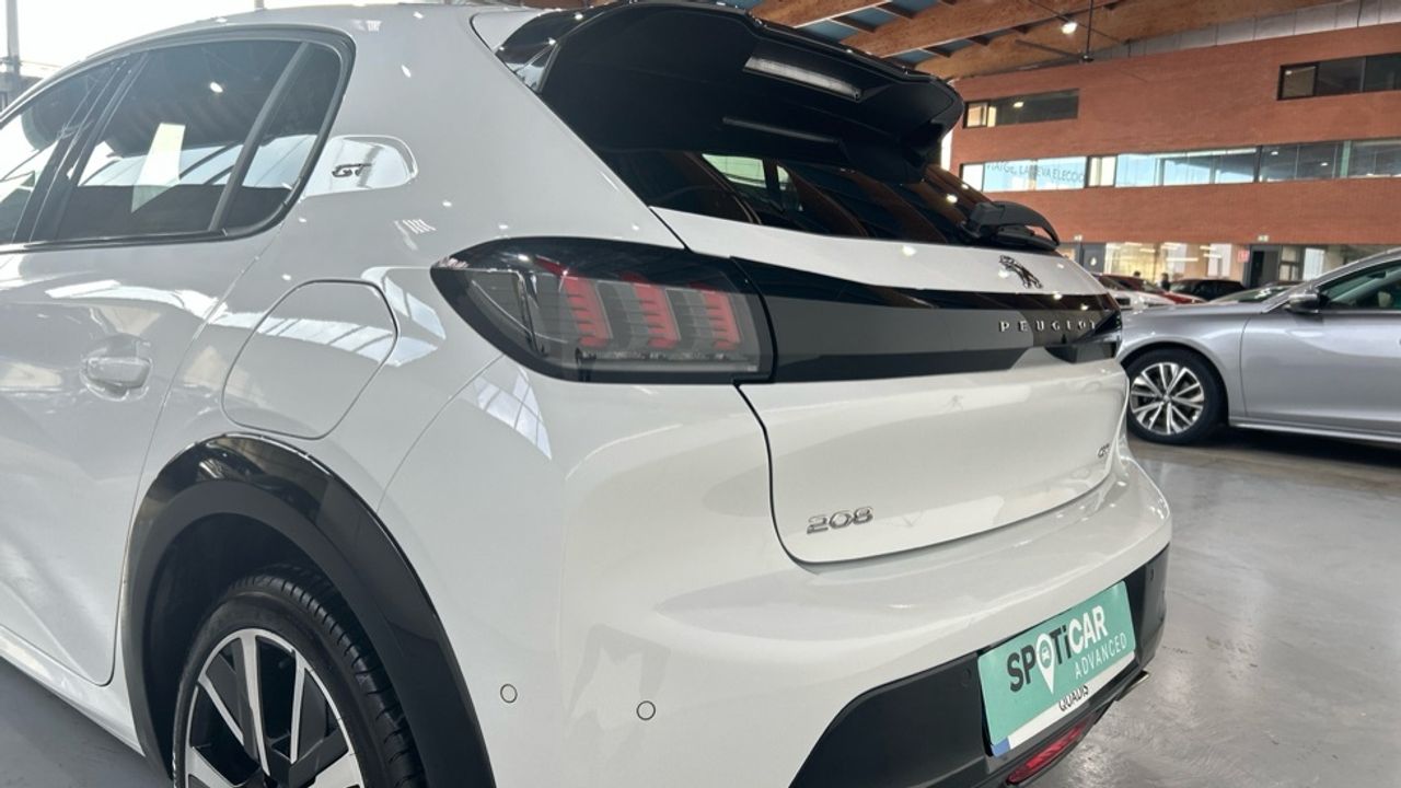 Foto Peugeot 208 17