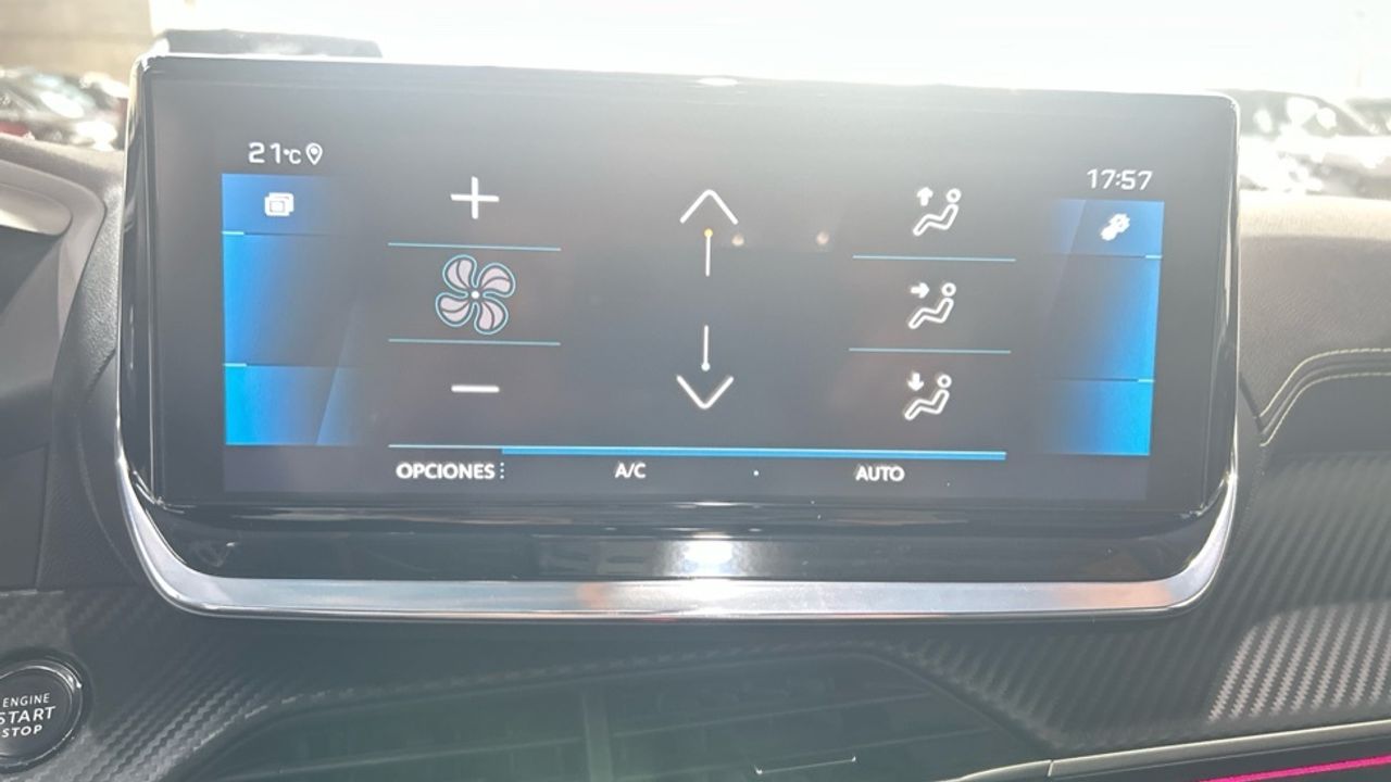 Foto Peugeot 208 47