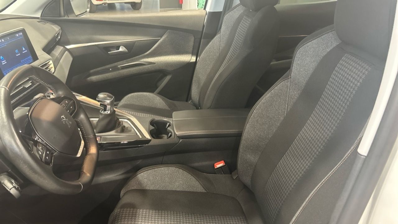 Foto Peugeot 3008 11