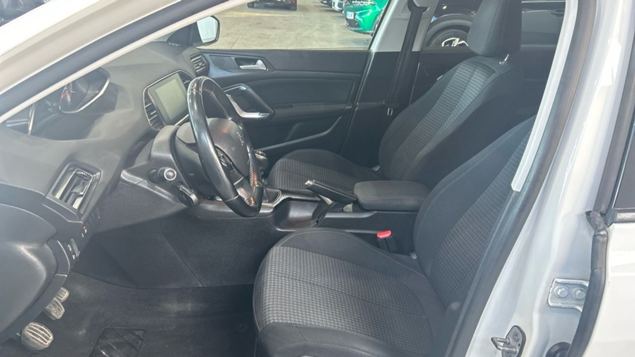 Foto Peugeot 308 11