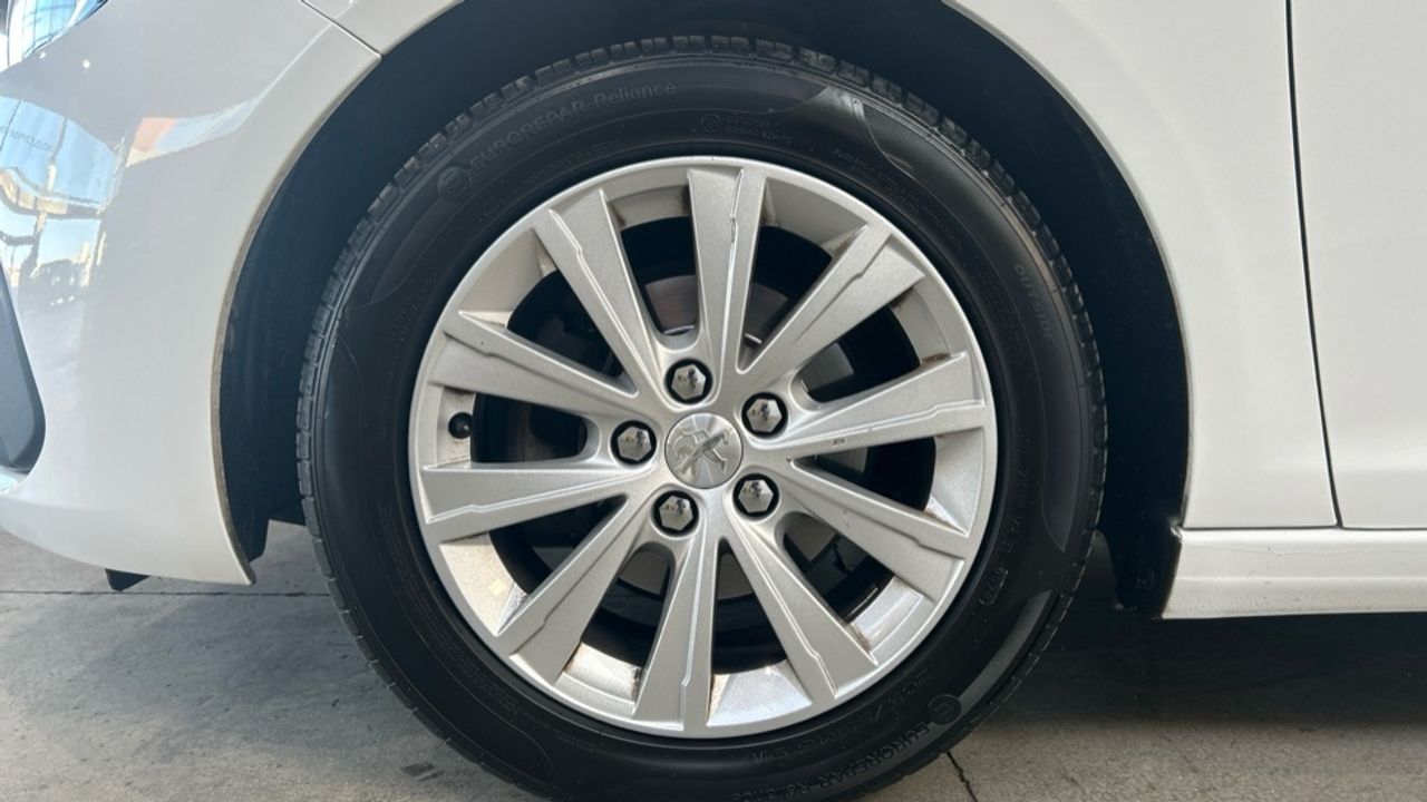 Foto Peugeot 308 13