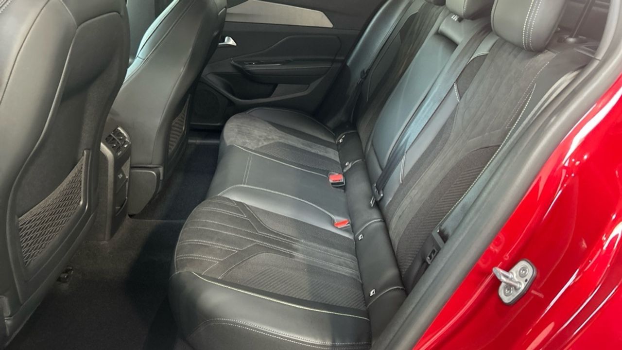 Foto Peugeot 408 12