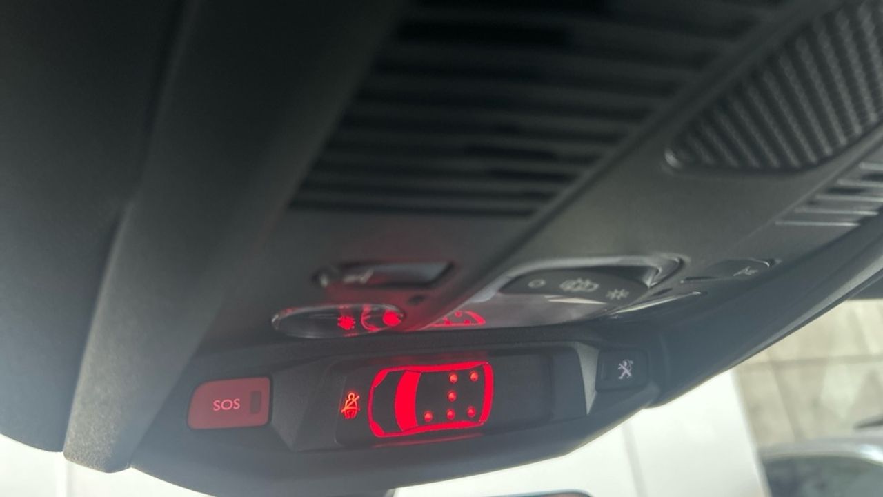 Foto Peugeot 5008 18
