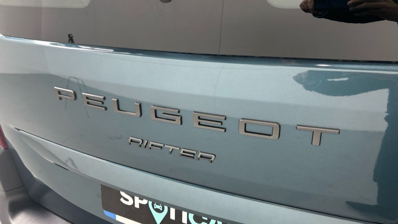 Foto Peugeot Rifter 29