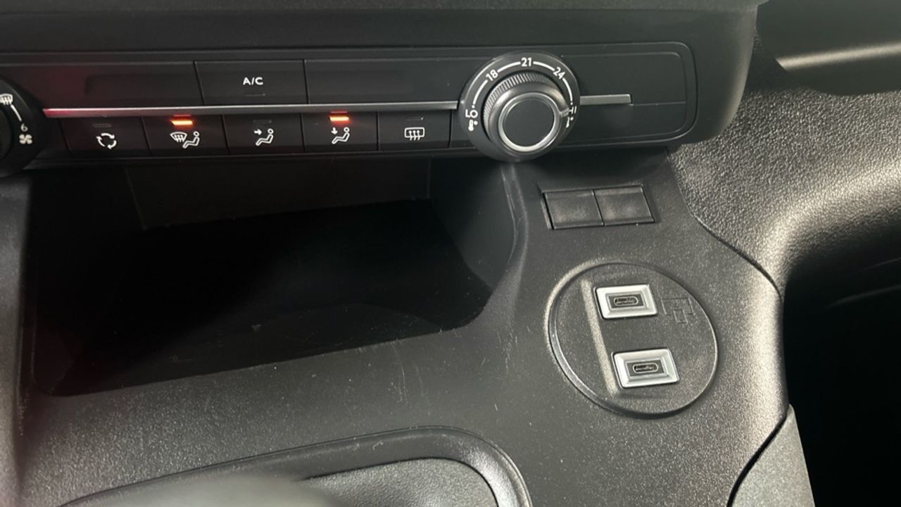 Foto Peugeot Rifter 35