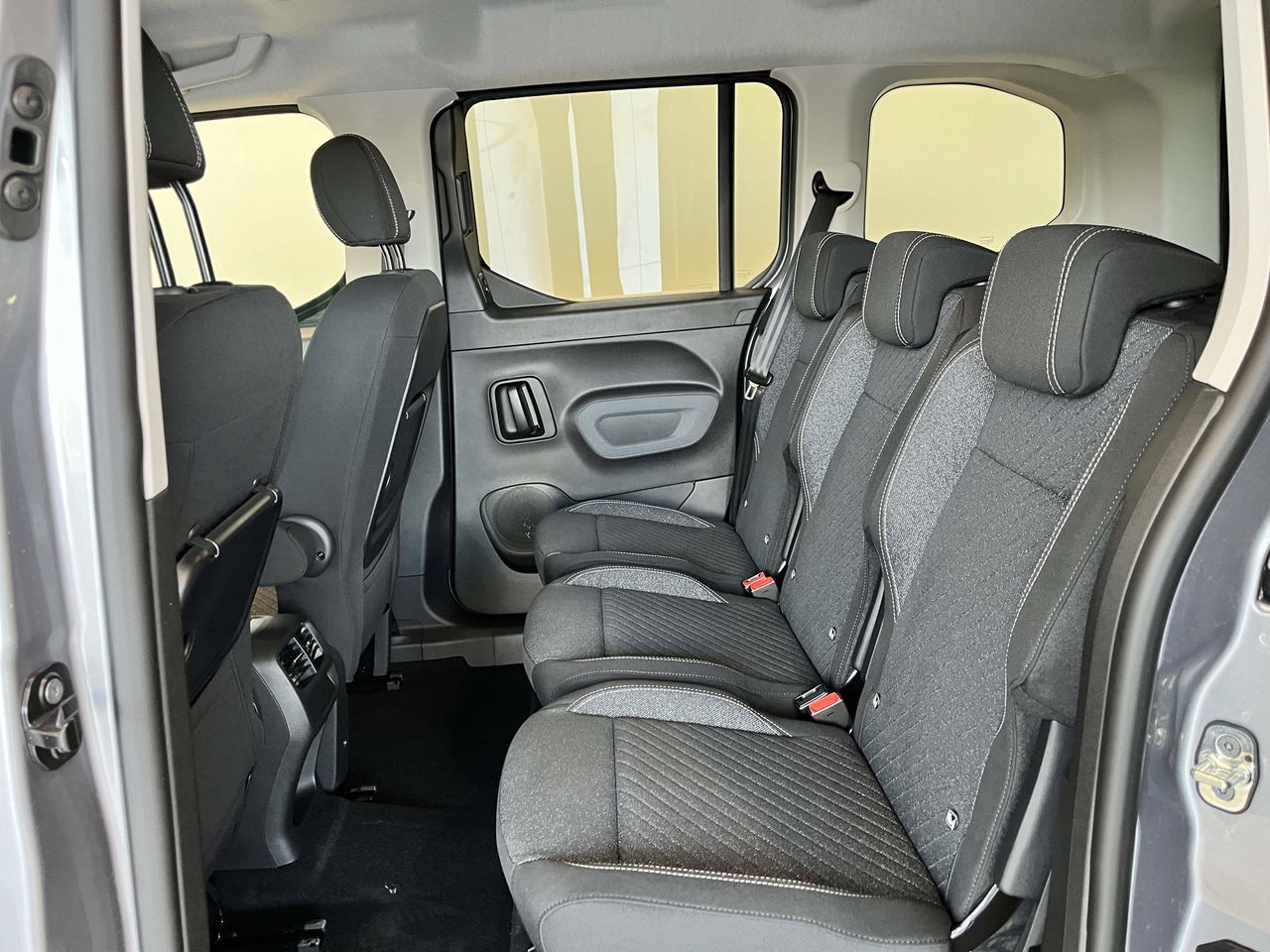Foto Peugeot Rifter 10