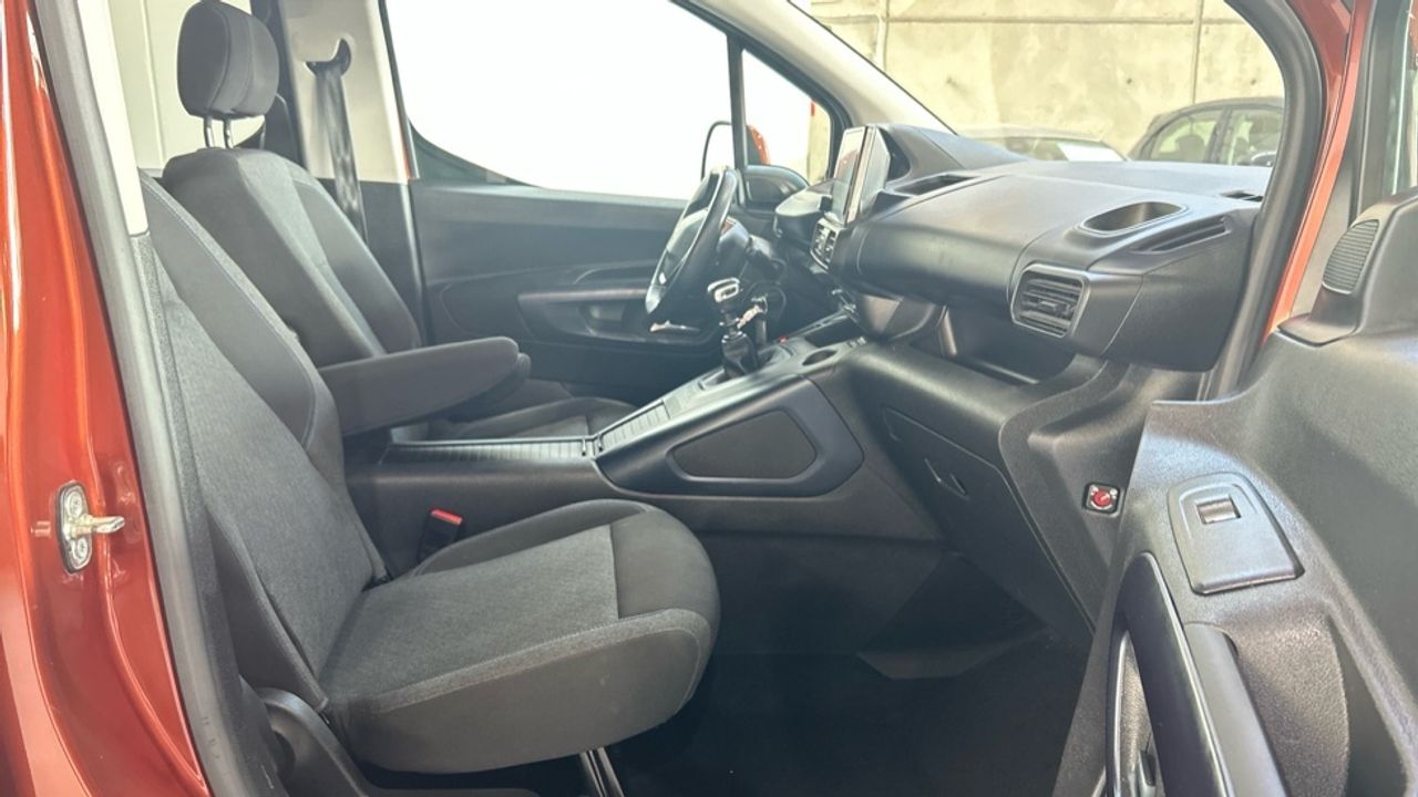 Foto Peugeot Rifter 25