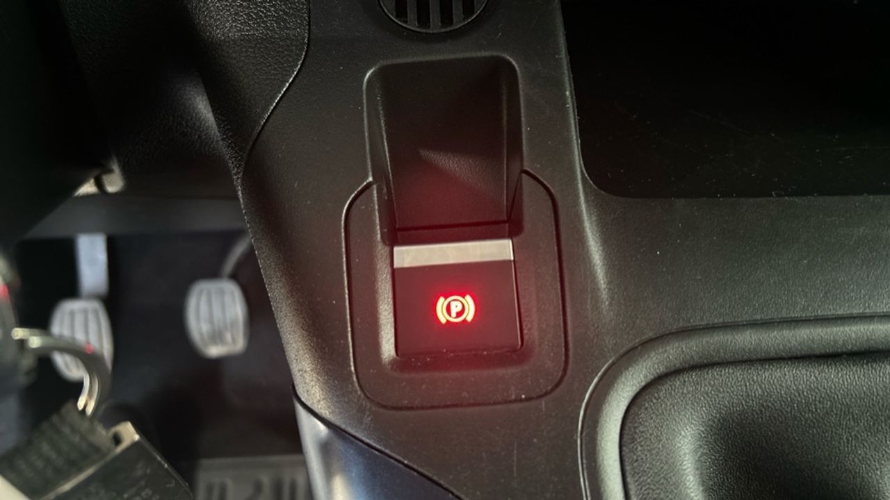 Foto Peugeot Rifter 33