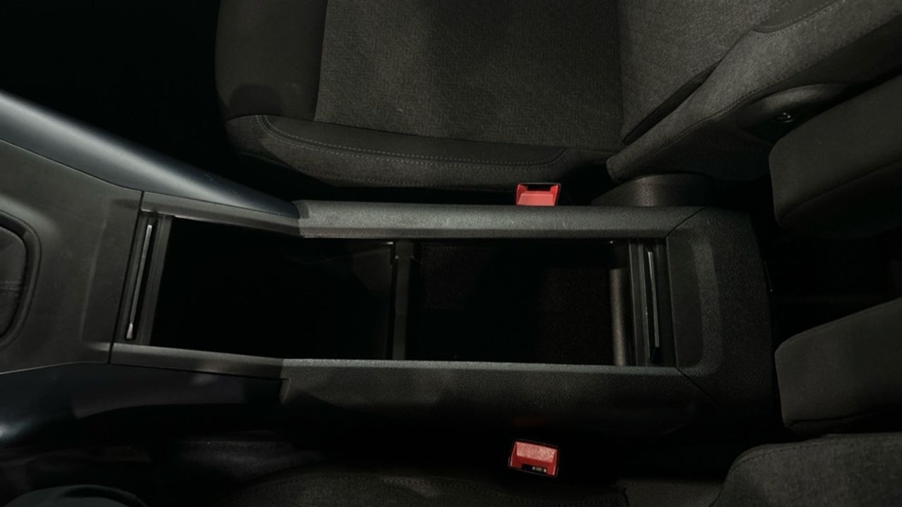 Foto Peugeot Rifter 42