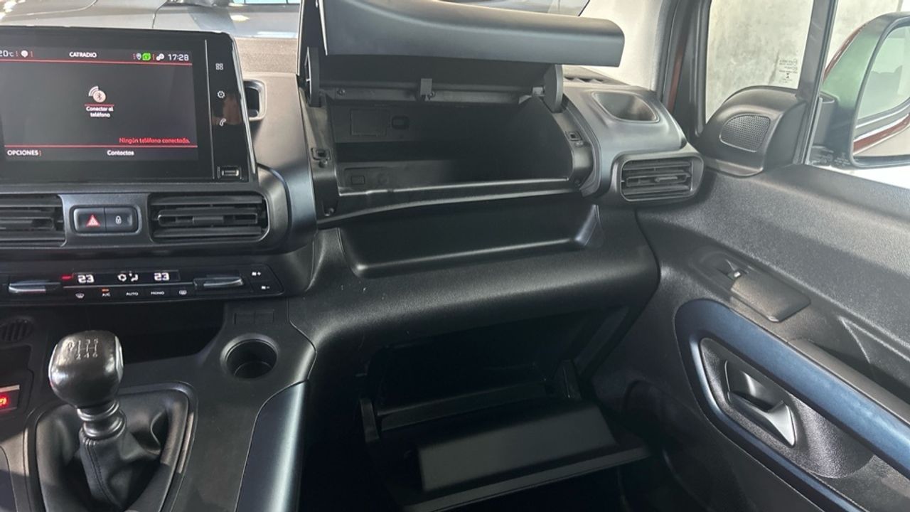 Foto Peugeot Rifter 43