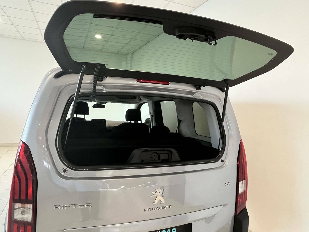 Foto Peugeot Rifter 13