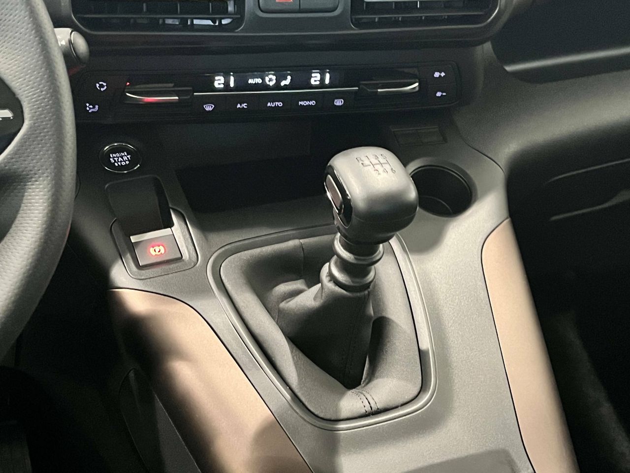 Foto Peugeot Rifter 30