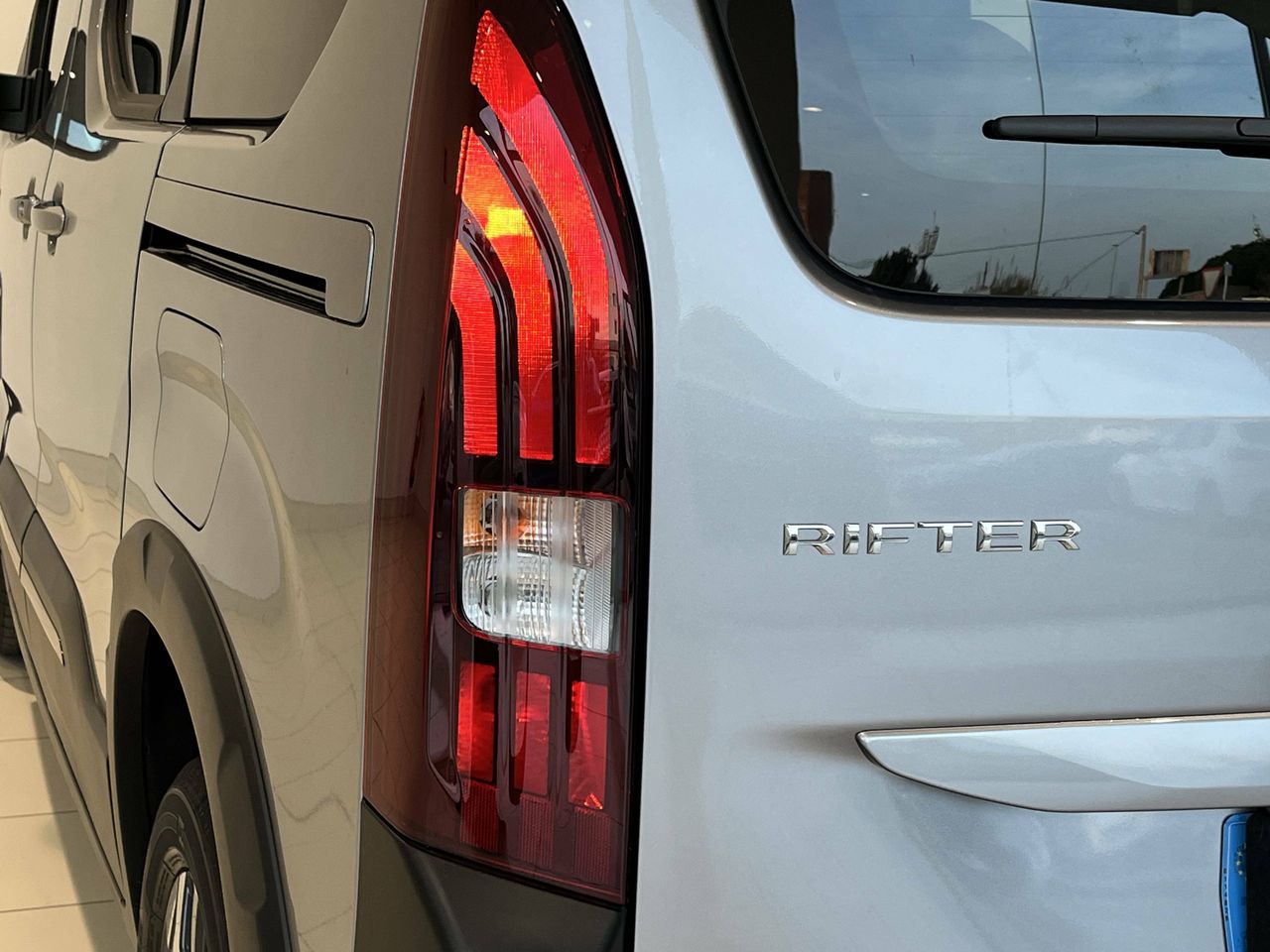 Foto Peugeot Rifter 33