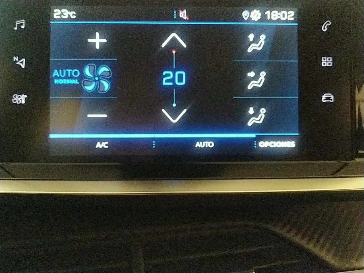 Foto Peugeot 208 15