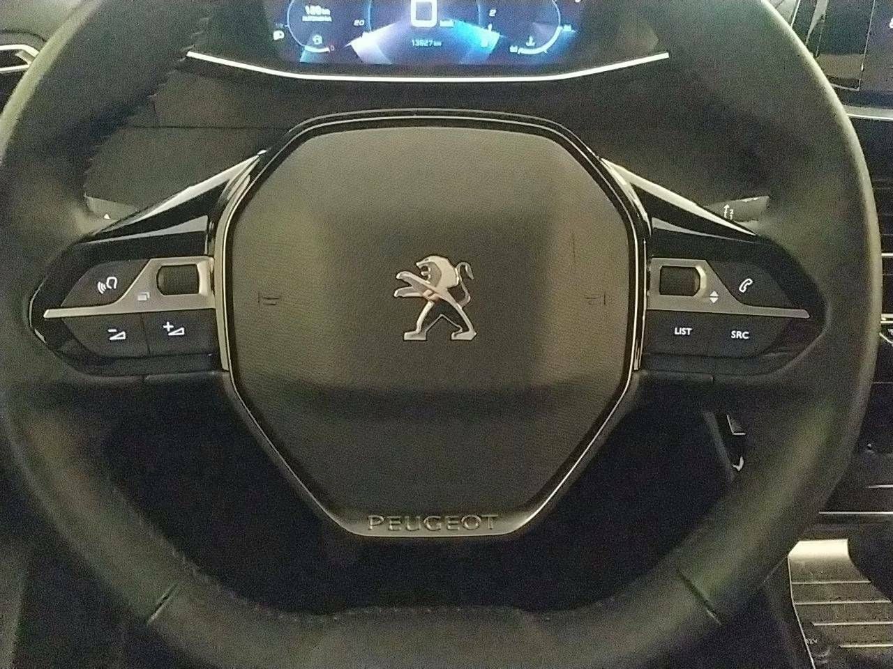 Foto Peugeot 208 23