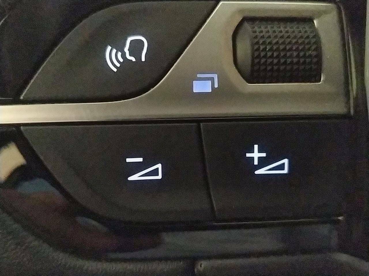 Foto Peugeot 208 24