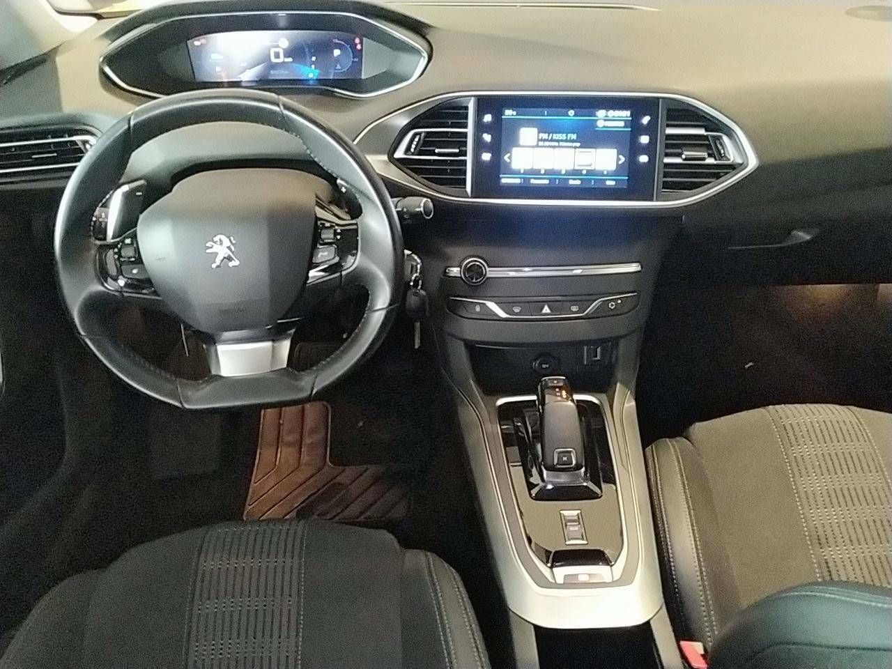 Foto Peugeot 308 8