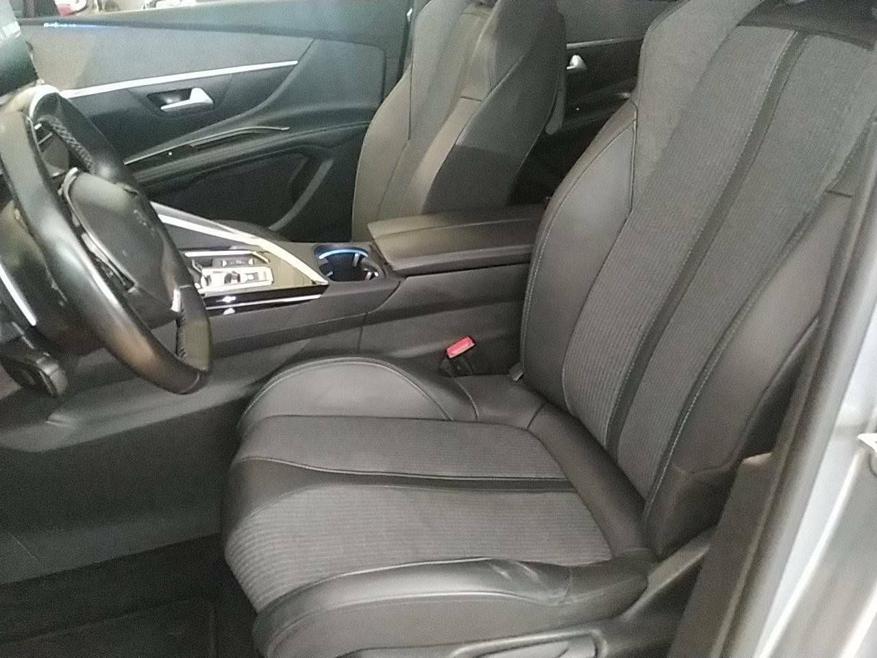 Foto Peugeot 5008 9