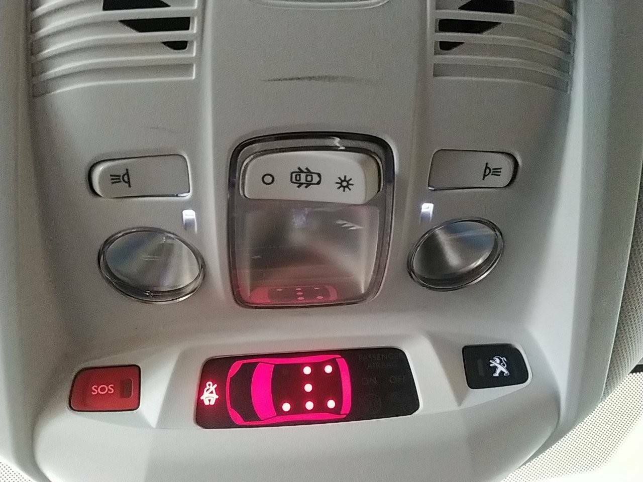Foto Peugeot 5008 30