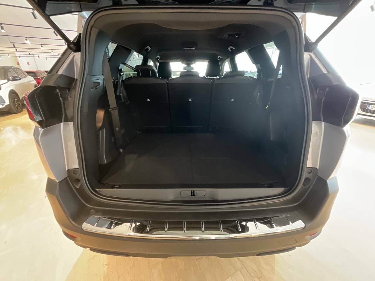 Foto Peugeot 5008 23