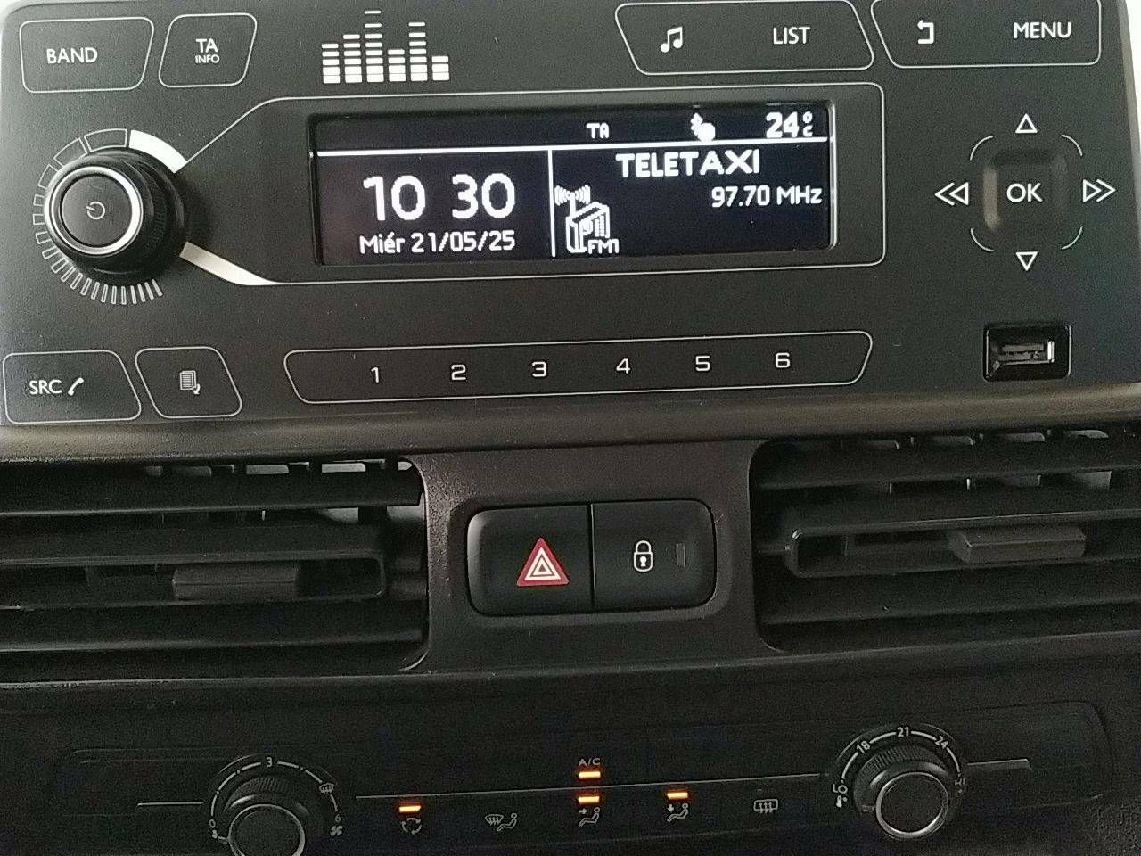 Foto Peugeot Rifter 14