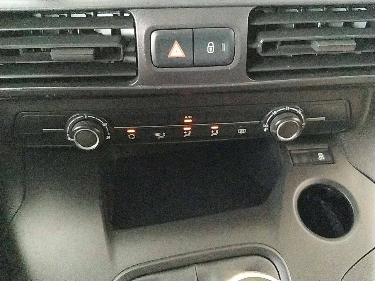 Foto Peugeot Rifter 16