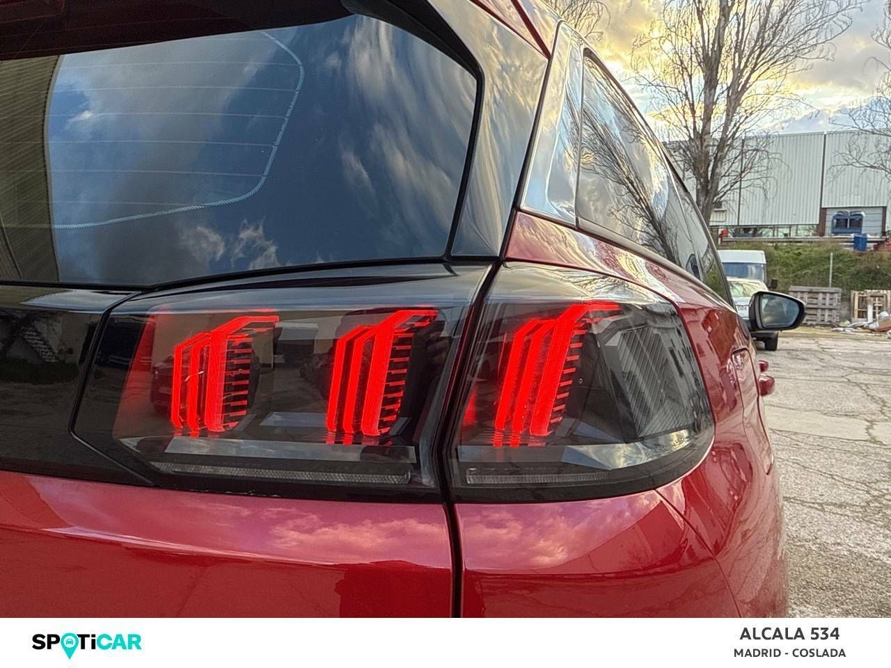Foto Peugeot 5008 25