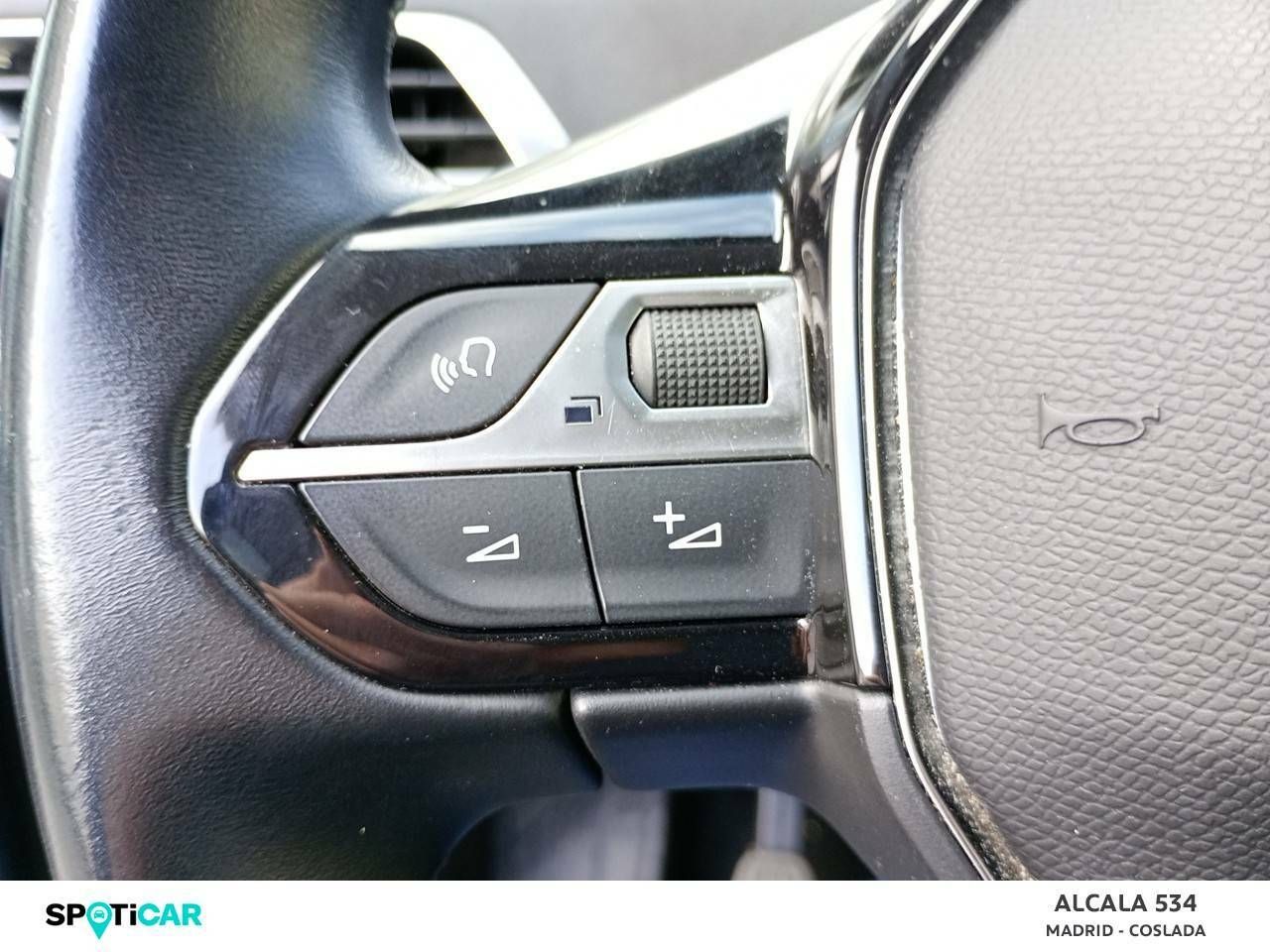 Foto Peugeot 5008 14