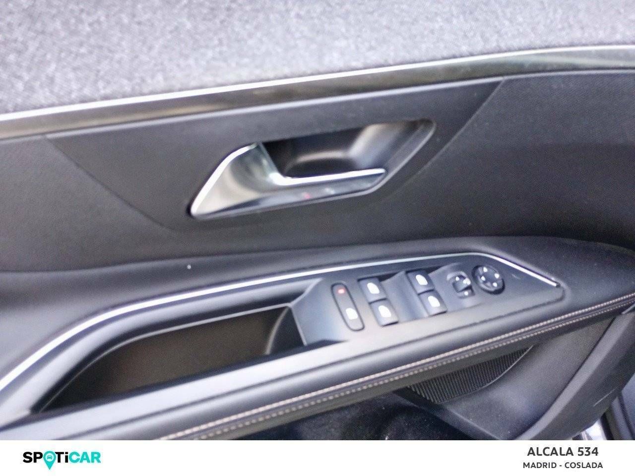 Foto Peugeot 5008 12
