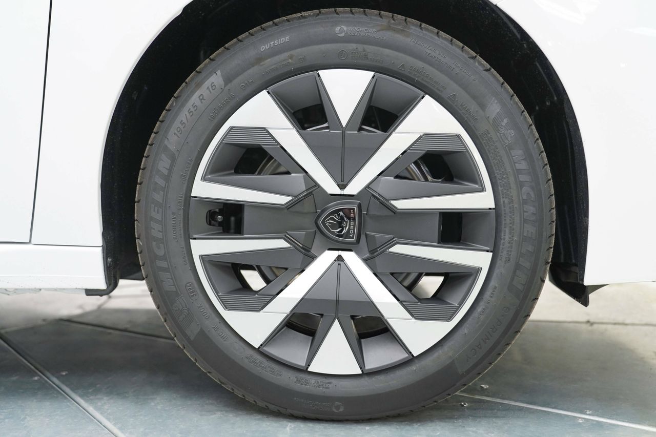 Foto Peugeot 208 7
