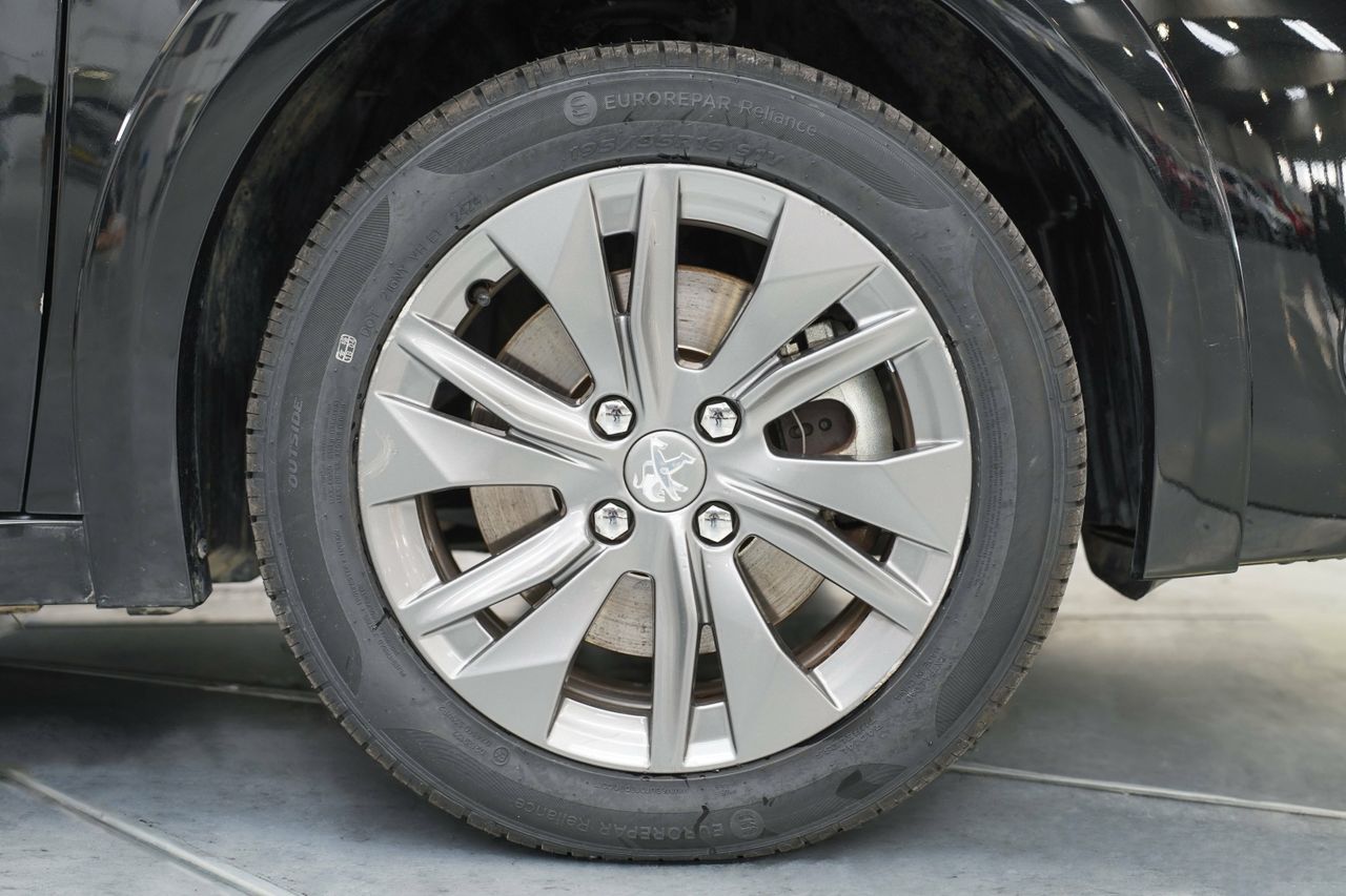 Foto Peugeot 208 7