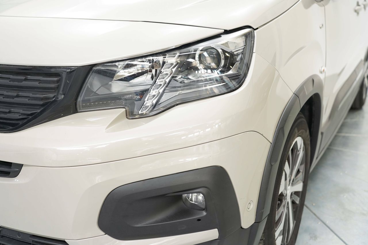 Foto Peugeot Rifter 8
