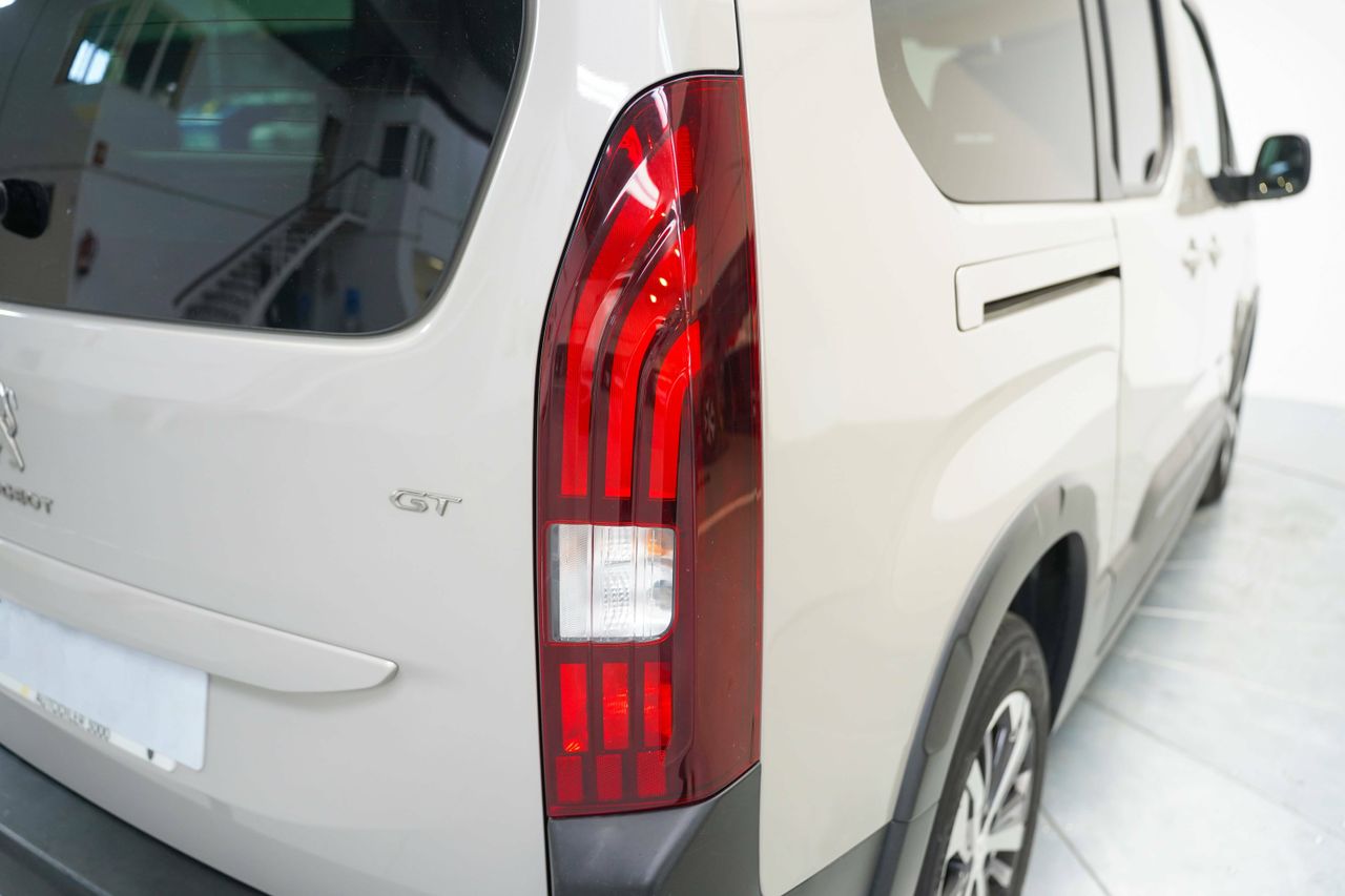 Foto Peugeot Rifter 9