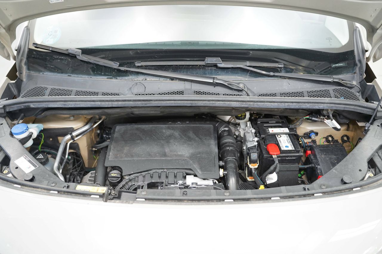 Foto Peugeot Rifter 30